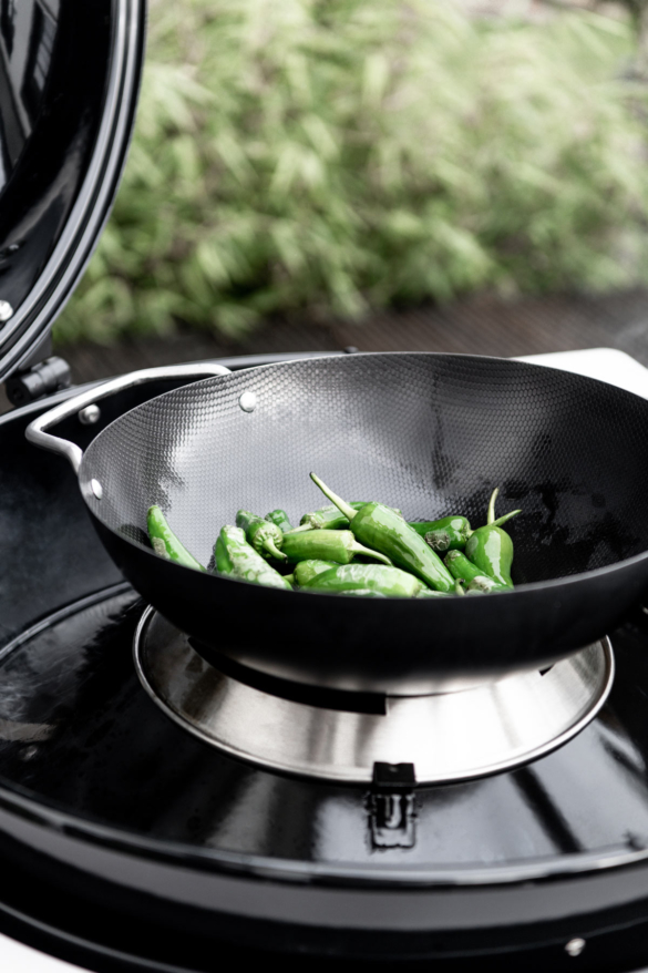 Wok auf Gasgrill